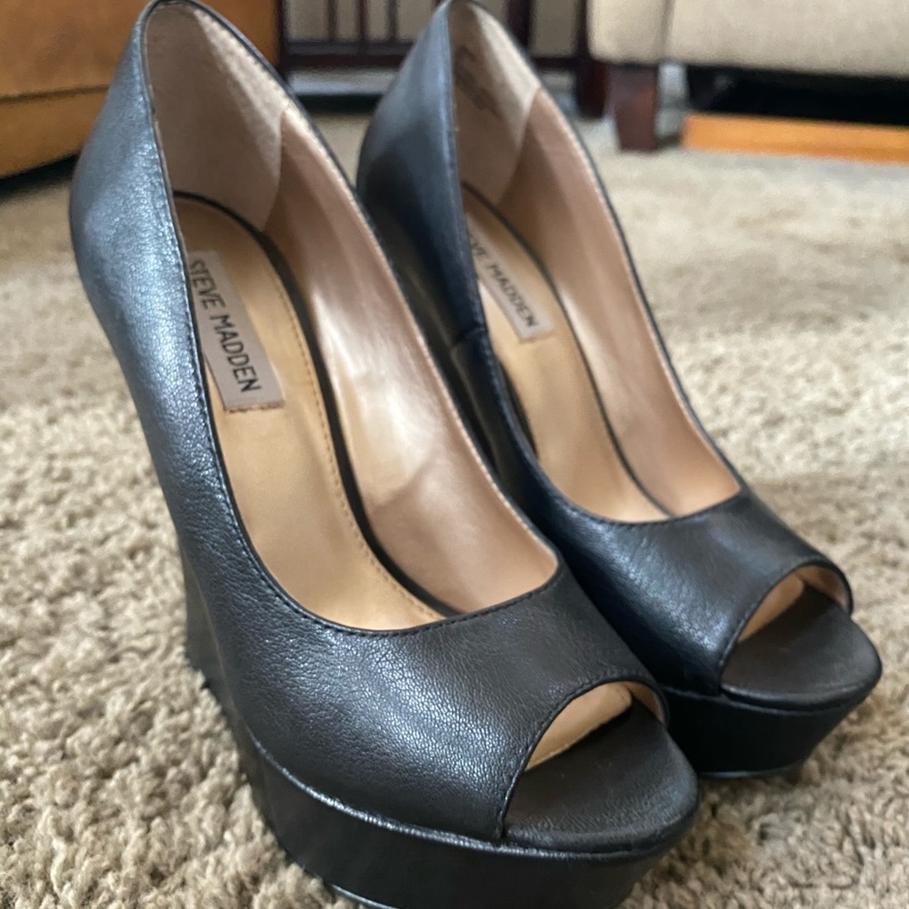 Steve Madden Leather Wedges